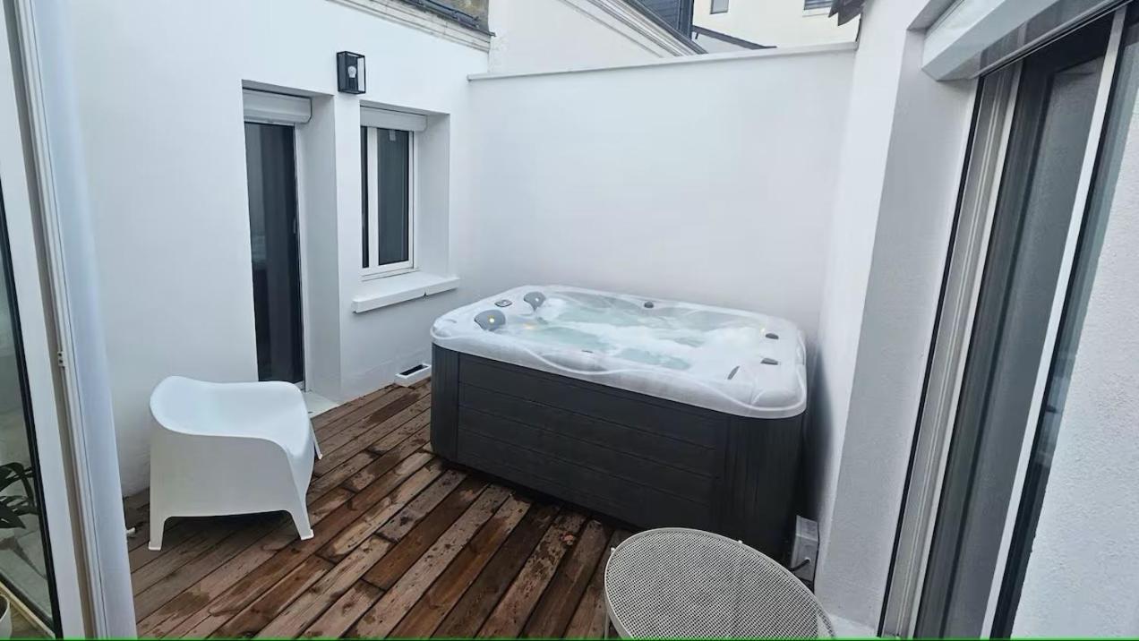 Belle Maison Loft Patio Jacuzzi Clim Ferienhaus *